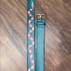 Dark green snake Gucci belt